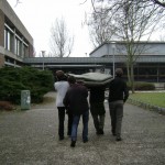 Unser Tuch auf dem Weg in die Spielhalle